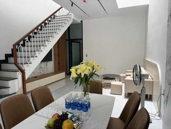 Modern 4br Villa for Rent - Nam Viet a Area — 4BR unfurnished (photo 2)