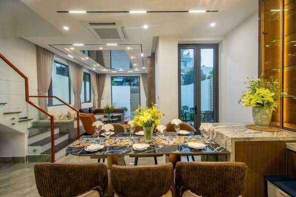 Luxury 5br Corner Villa Near Lotte - Nguyen Son — 5BR fully furnished (photo 1)