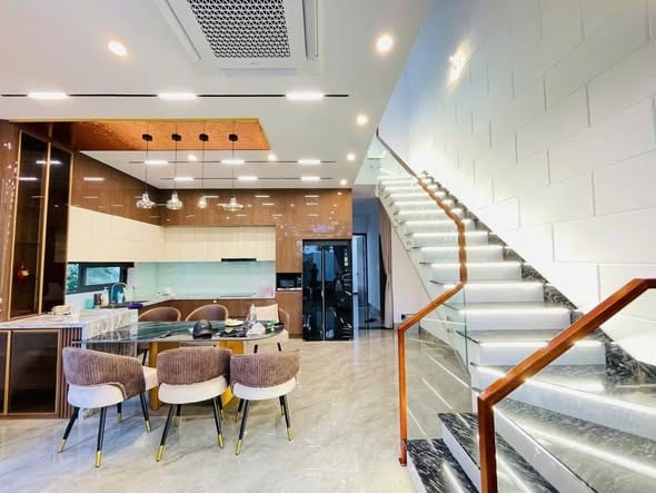 Luxury 5br Corner Villa Near Lotte - Nguyen Son — 5BR fully furnished (photo 5)