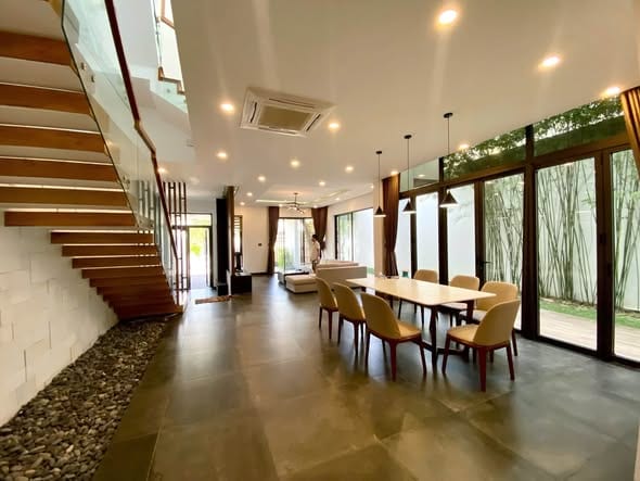 Luxury 4br Villa with Garden - Ngu Hanh Son — 4BR fully furnished (photo 9)